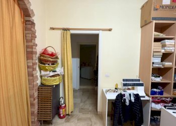 Foto 10 - Commercial Premises Via Fadda
 
29, Quartu Sant'Elena - photo 10