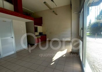 Foto 2 - Shop VIA SABBADINI
 
17, Udine - photo 2