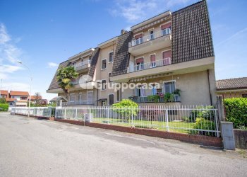 Foto 1 - Trilocale Via Cavalieri di Vittorio Veneto
 
1, Robecco sul Naviglio - foto 1