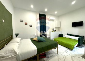 Camera / camera da letto - Monolocale Via Carlo Nazzaro
 
10, Napoli - foto 4