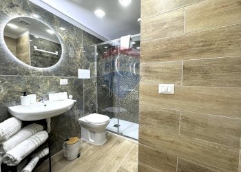 Bagno - Monolocale Via Carlo Nazzaro
 
10, Napoli - foto 1