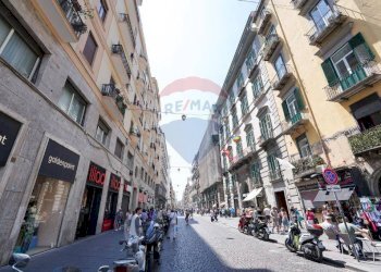 Edificio all\'aperto - Monolocale Via Carlo Nazzaro
 
10, Napoli - foto 11