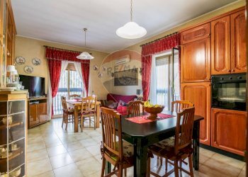 Sala da pranzo - Villa Via Antonio Pietro Coppola
 
9, Mascalucia - foto 6