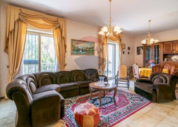 Soggiorno - Villa Via Antonio Pietro Coppola
 
9, Mascalucia - foto 8