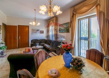 Sala da pranzo - Villa Via Antonio Pietro Coppola
 
9, Mascalucia - foto 9