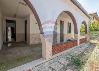 Casa all\'aperto - Casa semi indipendente Agnone Bagni Via delle Gardenie
 
15, Augusta - foto 11