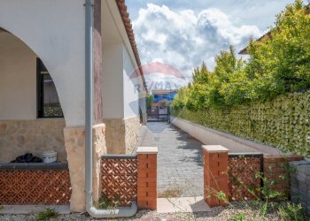 Casa all\'aperto - Casa semi indipendente Agnone Bagni Via delle Gardenie
 
15, Augusta - foto 13