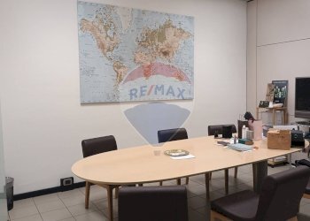 Sala da pranzo - Commercial Premises via della comunità Europea
 
22/24, Figline e Incisa Valdarno - photo 1