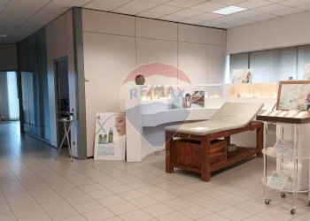 Cucina - Commercial Premises via della comunità Europea
 
22/24, Figline e Incisa Valdarno - photo 11