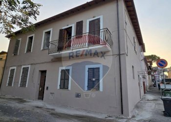 Edificio all\'aperto - Trilocale VIA CARLO ARMELLINI
 
17, Monterotondo - foto 3