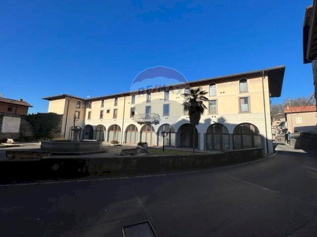 Edificio all\'aperto - Box VIA VITTORIO EMANUELE
 
153, Capriolo - foto 2