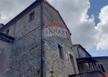 Edificio all\'aperto - Semi-detached house Località Capo di Rio
 
8, Cingoli - photo 4