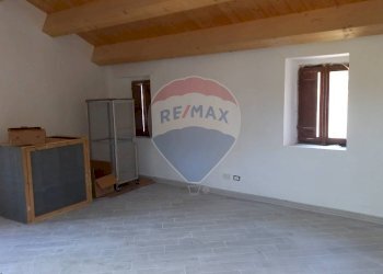 Stanza vuota - Semi-detached house Località Capo di Rio
 
8, Cingoli - photo 1