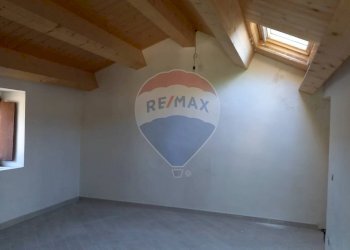 Stanza vuota - Semi-detached house Località Capo di Rio
 
8, Cingoli - photo 18