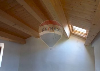 Stanza vuota - Semi-detached house Località Capo di Rio
 
8, Cingoli - photo 19