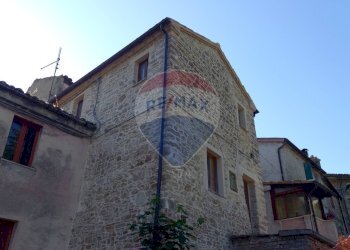 Edificio all\'aperto - Semi-detached house Località Capo di Rio
 
8, Cingoli - photo 29