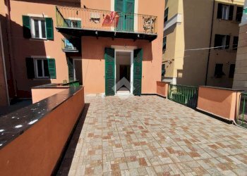 Quadrilocale Via ramiro ginocchio, Genova (zona Sestri Ponente) - foto 2