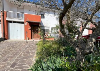 Foto 1 - Villa a Schiera Via Unità D'Italia
 
6, Castelfranco Emilia - foto 1