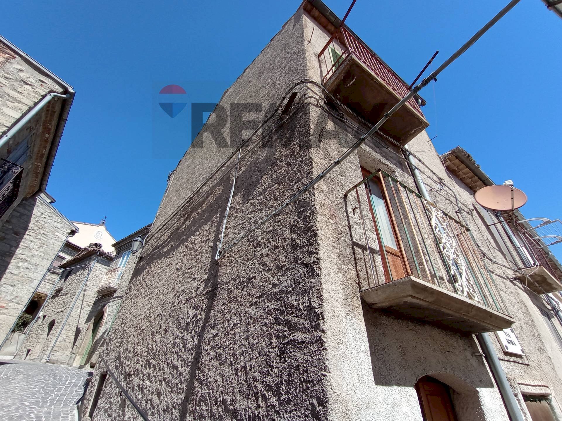 Edificio all\'aperto - Casa semi indipendente Via Roma
 
1, Casalciprano - foto 1