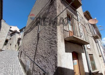 Edificio all\'aperto - Casa semi indipendente Via Roma
 
1, Casalciprano - foto 2