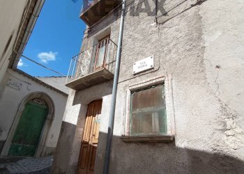 Edificio all\'aperto - Casa semi indipendente Via Roma
 
1, Casalciprano - foto 5
