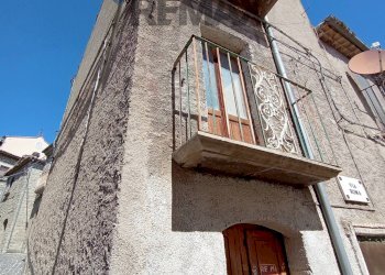 Edificio all\'aperto - Casa semi indipendente Via Roma
 
1, Casalciprano - foto 6