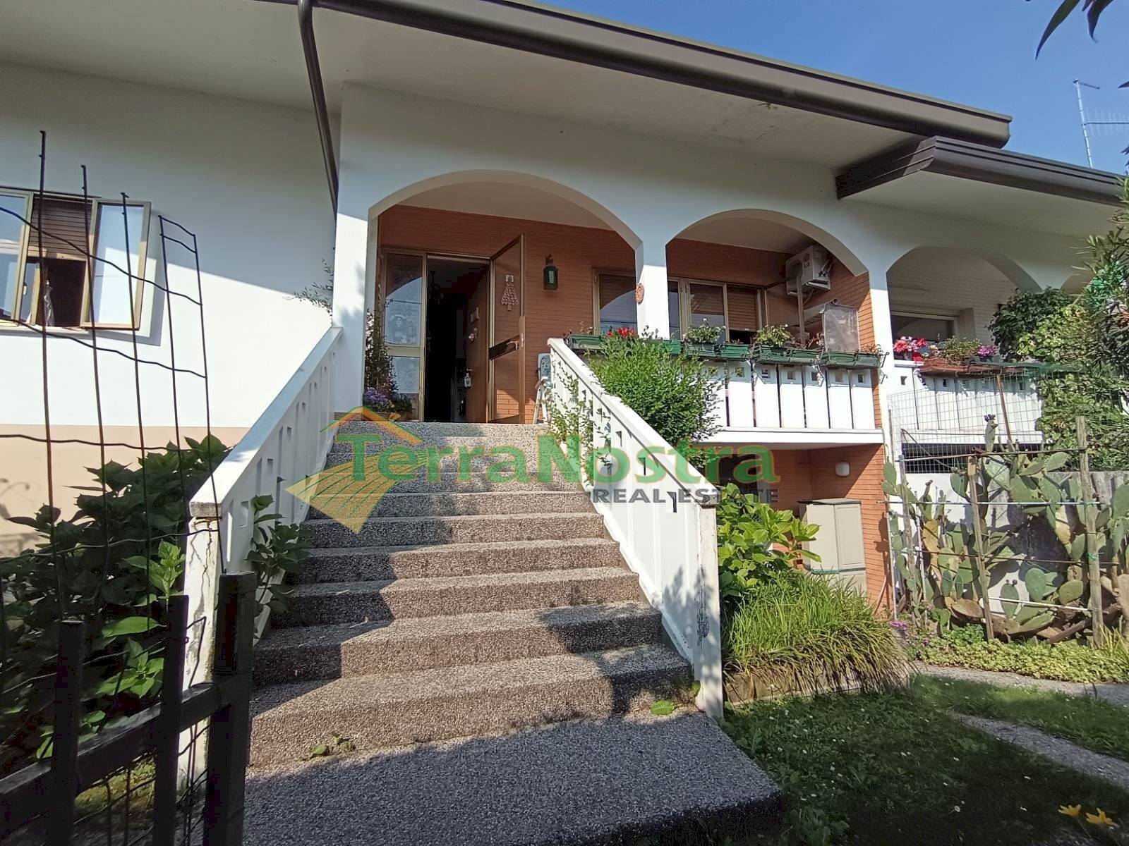 \nFoto 1\n - Semi-detached house VIA TERZA ARMATA
 
5, Pordenone - photo 1