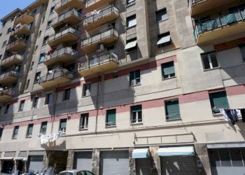 Facciata - Trilocale via San Bartolomeo del Fossato, 20, Genova (zona Sampierdarena) - foto 18