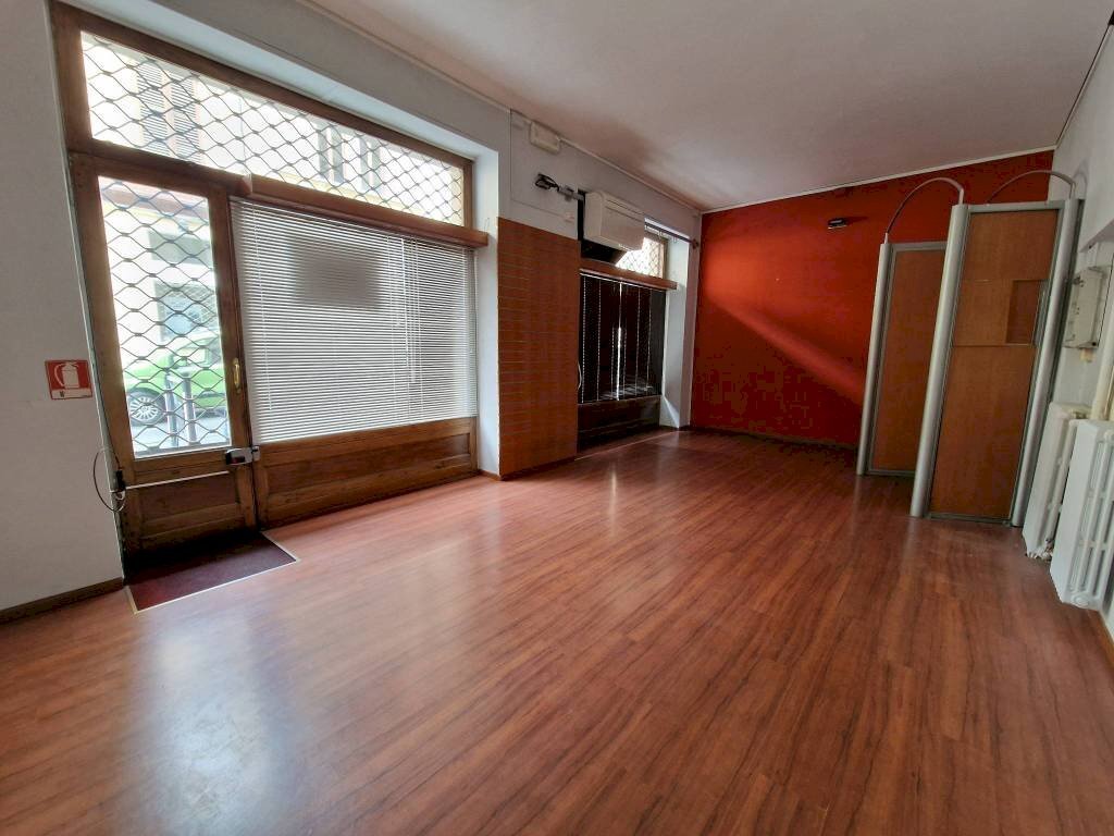 Interno non residenziale - Negozio Pinerolo - foto 1