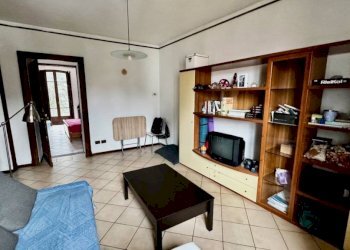 Soggiorno - Trilocale via Milano, 17, Biella - foto 9