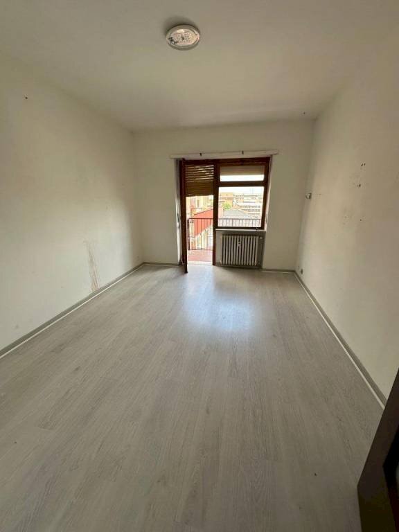Camera da letto - Three-room apartment via Fossano, 4, Carmagnola - photo 3
