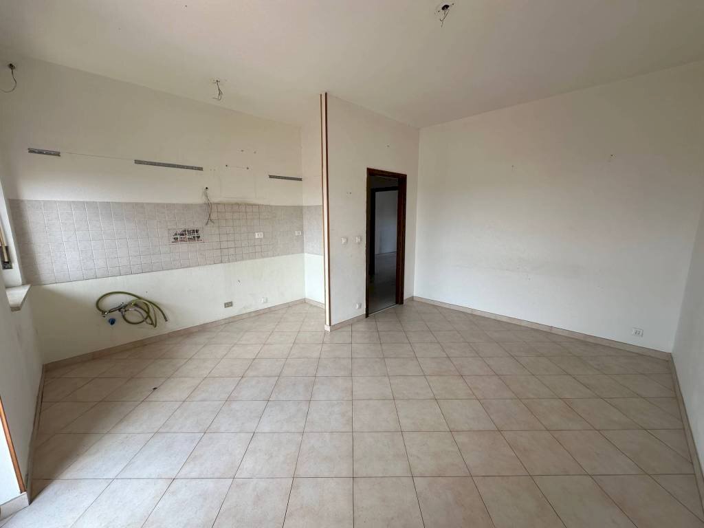 Cucina - Trilocale via Fossano, 4, Carmagnola - foto 2