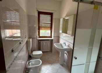 Bagno - Three-room apartment via Fossano, 4, Carmagnola - photo 5
