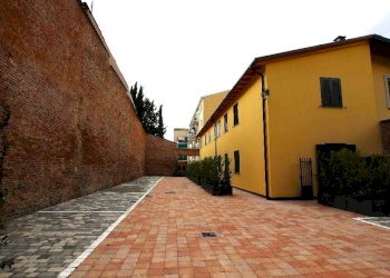 Portion of a house Cento - photo 4