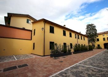 Portion of a house Cento - photo 5