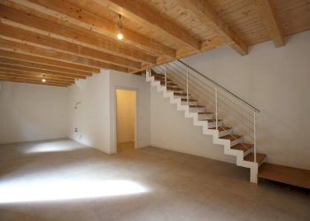 Portion of a house Cento - photo 8