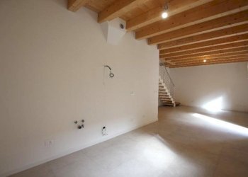 Portion of a house Cento - photo 9