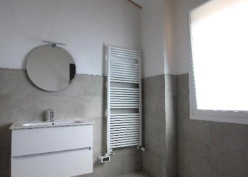 Portion of a house Cento - photo 21