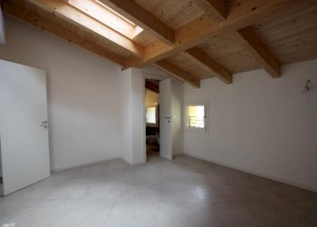 Two-room apartment Cento - photo 15