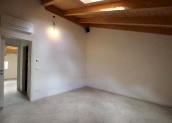 Two-room apartment Cento - photo 20
