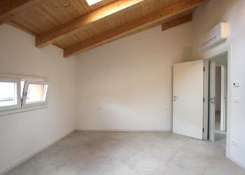 Two-room apartment Cento - photo 22