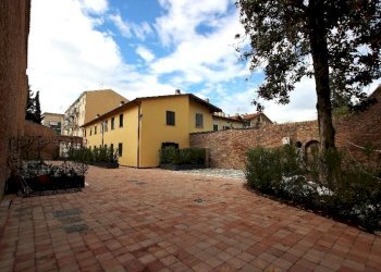 One-room apartment Cento - photo 2