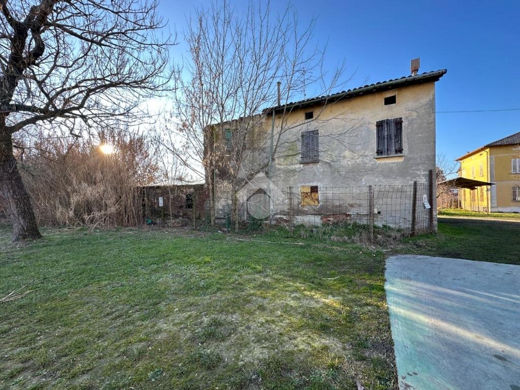 Rustic Via prato bovino, Castelnovo di Sotto - photo 3