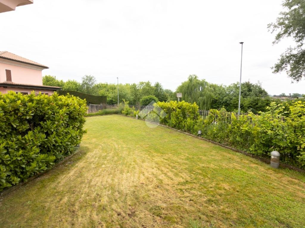 Villa a Schiera Via leopardi, Basiglio - foto 2