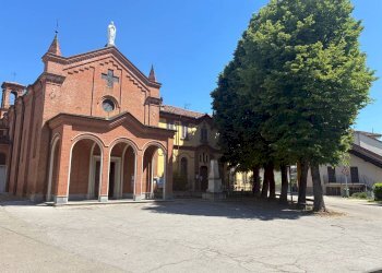 Four-room apartment Via Camillo Benso di Cavour, 8, Alba - photo 1