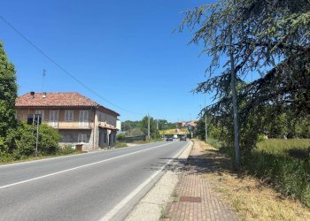 Four-room apartment Via Camillo Benso di Cavour, 8, Alba - photo 3