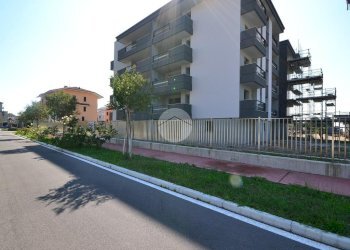 Three-room apartment Via Fanin, Sedriano - photo 5