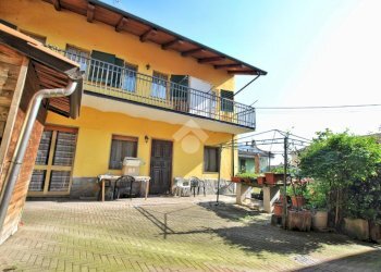 Casa indipendente Via Aimaro Franco, Moncrivello - foto 1