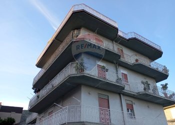 Edificio all\'aperto - Appartamento via oberdan, Francavilla di Sicilia - foto 1