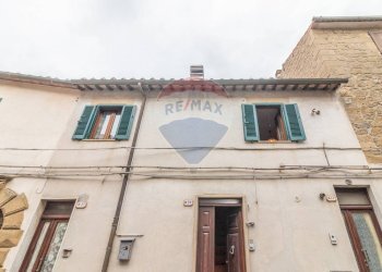 Casa all\'aperto - Trilocale Via Guglielmo Marconi
 
19, Ischia di Castro - foto 4